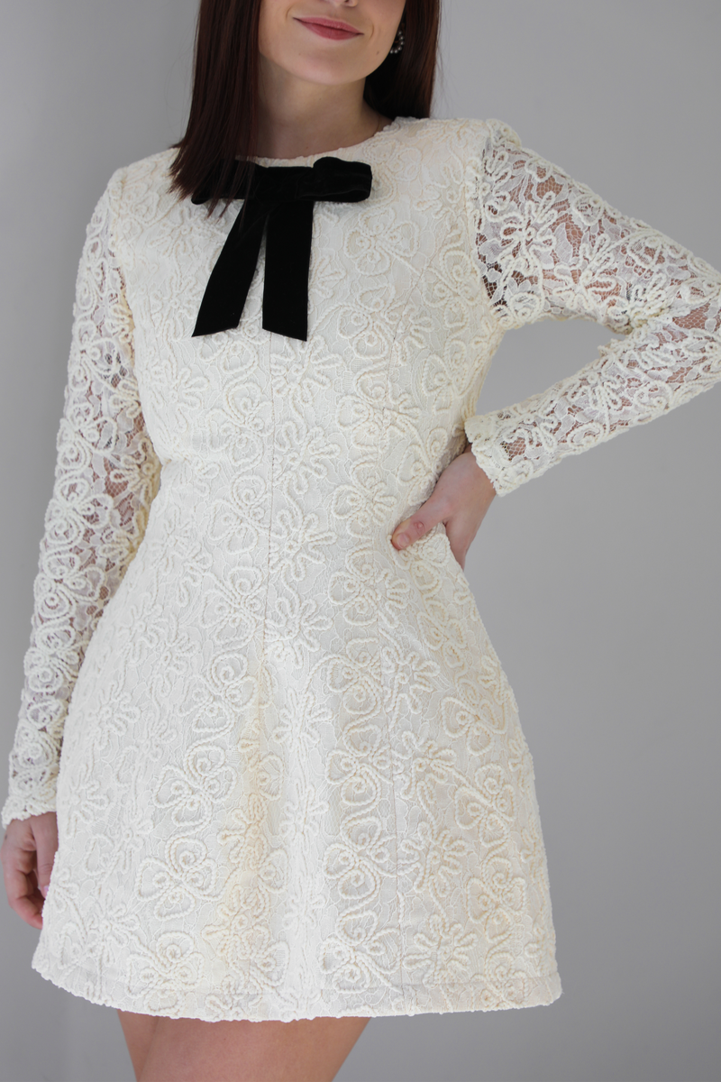 So Detailed Dress: Ivory/Black