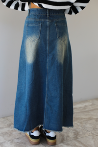 Contemporary Chic Maxi Skirt: Denim